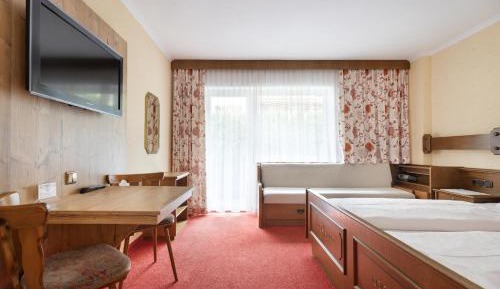 One-Bedroom Apartment (2 Adults)