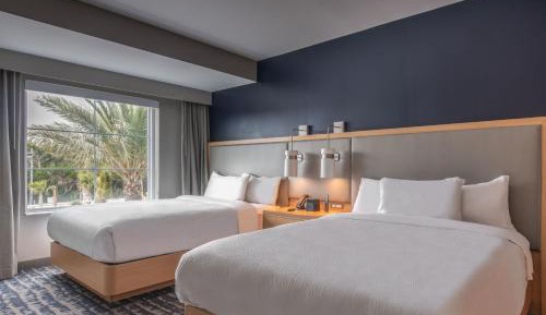 Studio, Island View, Two Queen Beds and Sofa Bed 