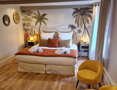  Bedroom 5: Double Room with Shower - Garden View