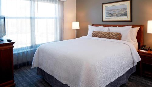 Two-Bedroom Queen Suite with Sofa Bed