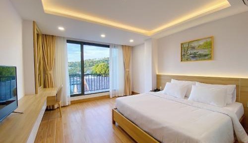 Deluxe Double Room with Balcony