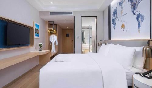 Light Double Room without Window