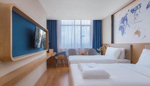 Light Twin Room