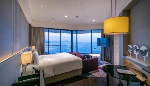 Fabulous 180 Degree Panoramic Ocean View Room,1 King