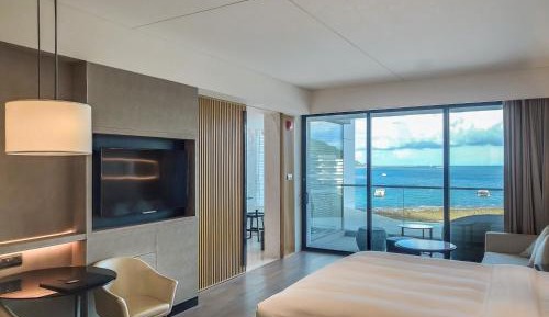 Elegant Ocean View Room ,1 King
