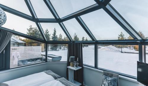 Premium Igloo with Hot Tub