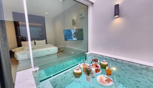 Junior Suite with Private Pool