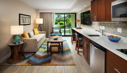 One-Bedroom Villa with Balcony and Garden View 2