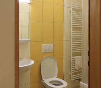 Studio (2 Adults)