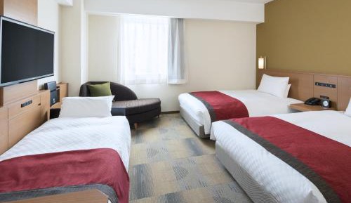 Twin Room with Extra Bed - Non-Smoking