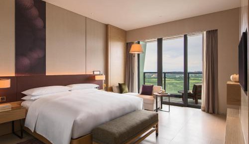 Club Golf View Room, Club lounge access, Guest room, 1 King