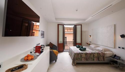 Deluxe Room (2 Adults + 1 Child)