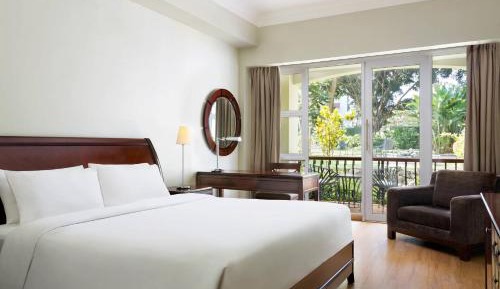 Premium Deluxe King Room with Balcony and Garden View