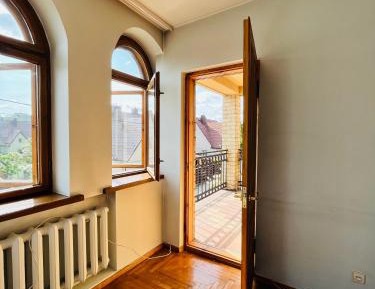 Queen Room with Balcony