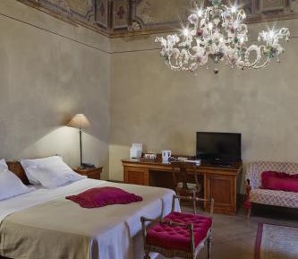 Junior Suite with Frescoes