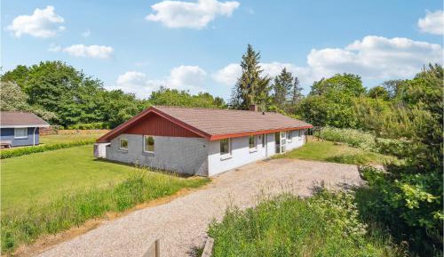Five-Bedroom Holiday Home