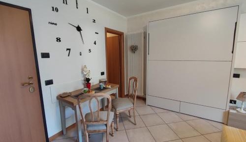 Studio with Garden View