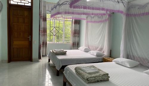 Economy Quadruple Room with Shared Bathroom