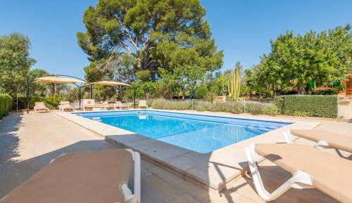 Villa with Garden View