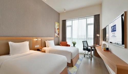 High Floor Standard Twin Room