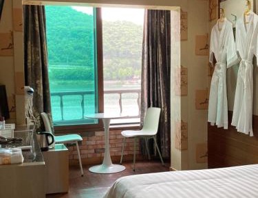 Double Room with Lake View