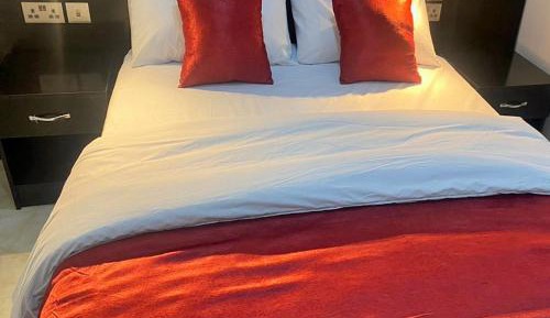 Standard Queen Room