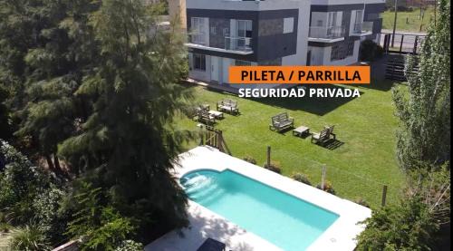 Apartment with Pool View 