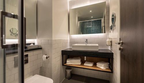 Premium Queen Room with sofa bed