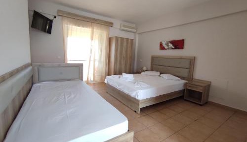 Triple Room with Terrace