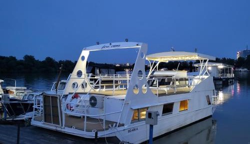 Suite with River View