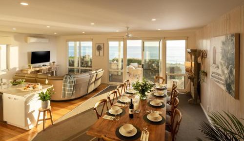 Six-Bedroom Holiday Home