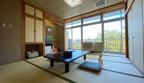 Japanese-Style Quadruple Room with Shared Bathroom
