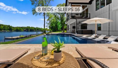 Four-Bedroom Holiday Home