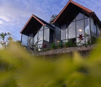 Suite with Mountain View