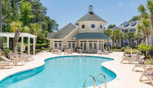 Apartment with Garden View