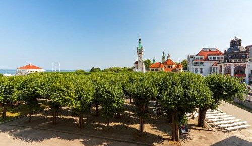 Deluxe, Guest room, 2 Twin/Single Bed(s), Partial sea view
