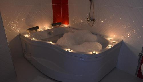 Deluxe Double Room with Spa Bath 