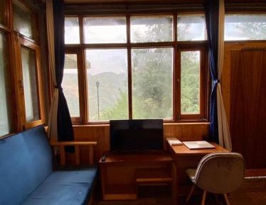 King Studio with Sofa Bed