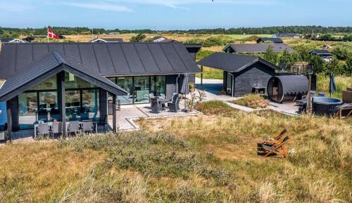 Four-Bedroom Holiday Home