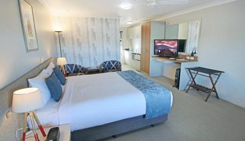 Studio with Spa Bath