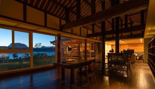 Lake View Holiday Home (6 adults)