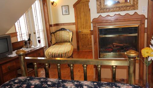 Queen Room with Balcony