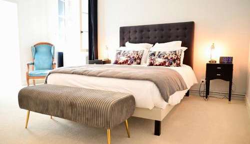 Deluxe Queen Room