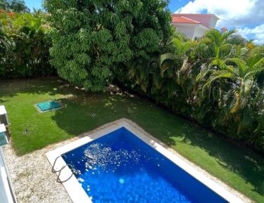 Villa with Garden View
