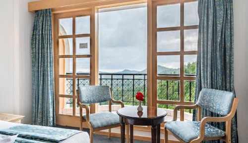 Royal Executive Deluxe Room With Balcony & Valley View