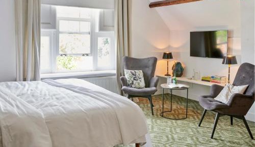 Deluxe Double Room with Bath