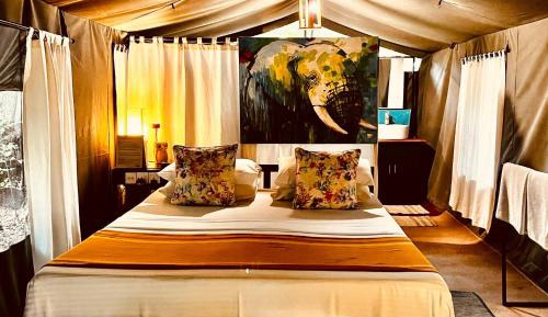 Glamping suite bordering wilpattu with guided safari 