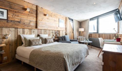 Chambre Triple Supérieure avec Véranda et Accès au Spa