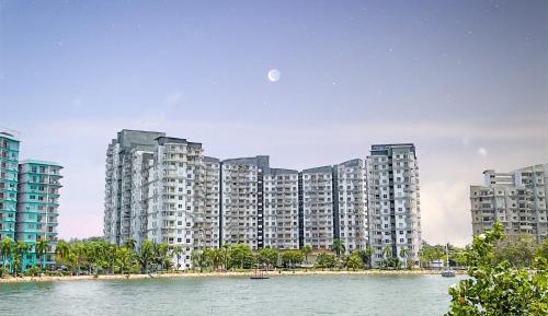 King Suite with Pool View