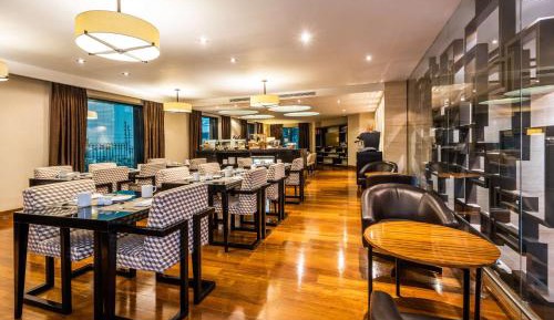 One-Bedroom King Suite